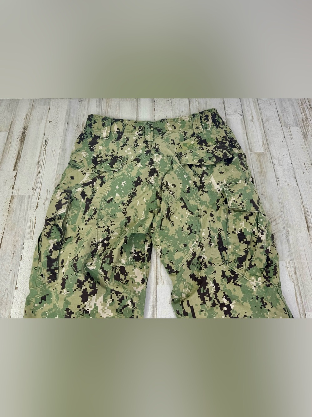 US Navy Pants Mens Medium Short Green NWU Type III Camo Cargo Seals Work Uniform - Picture 9 of 10